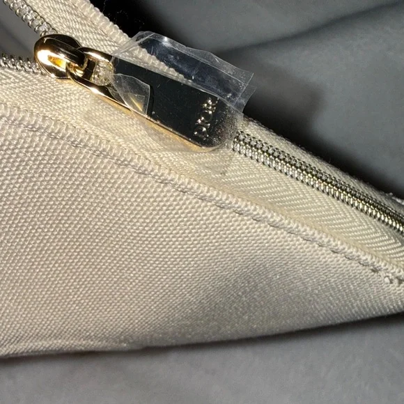 Dior Beige Cosmetic Pouch - Picture 4 of 8